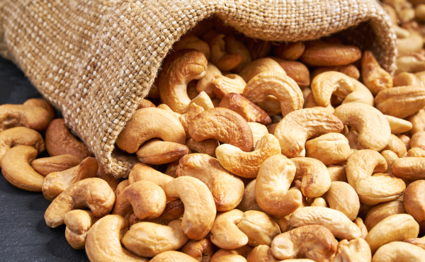 スモークカシューナッツ。