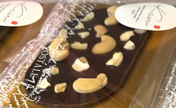 シンダーク70％（スモークカシューナッツ）