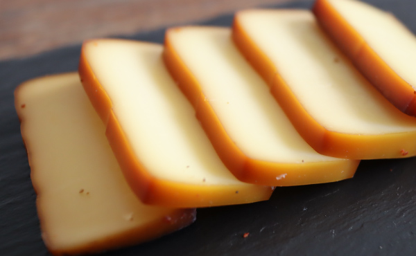 スモークチーズ-燻製2段仕込み-