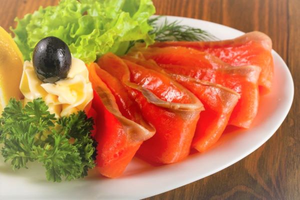 スモークサーモン盛り付け画像