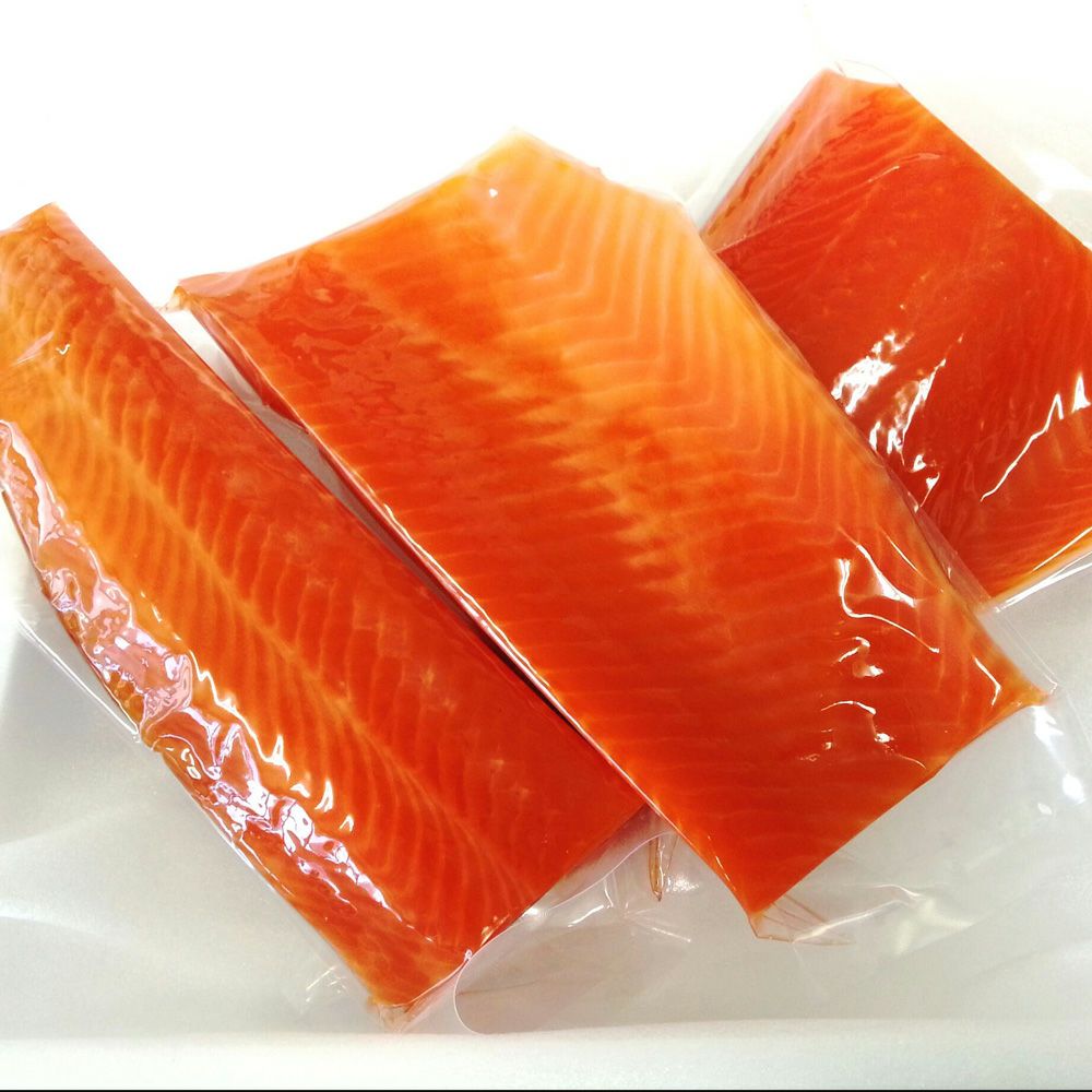 スモークサーモン3分割（トラウト）約800g