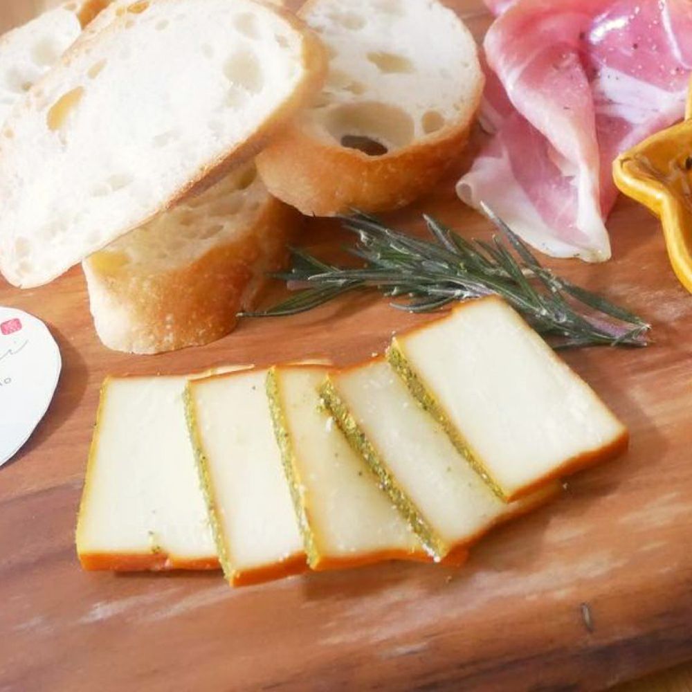 スモークチーズ-燻製2段仕込み-（山椒味）